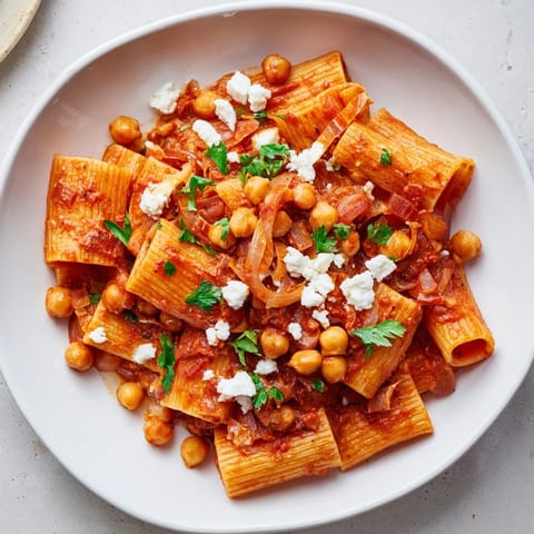 Harissa Chickpea Pasta Dish